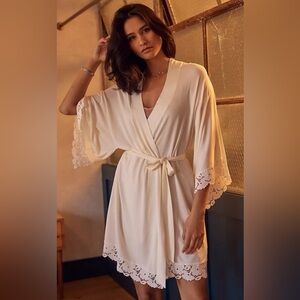 NWT Eberjey Naya Mademoiselle Kimono Robe in Ivory